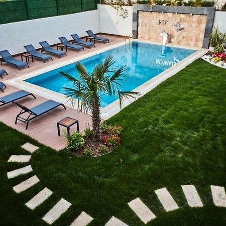 Ruwais Hotel Cesme Exterior foto